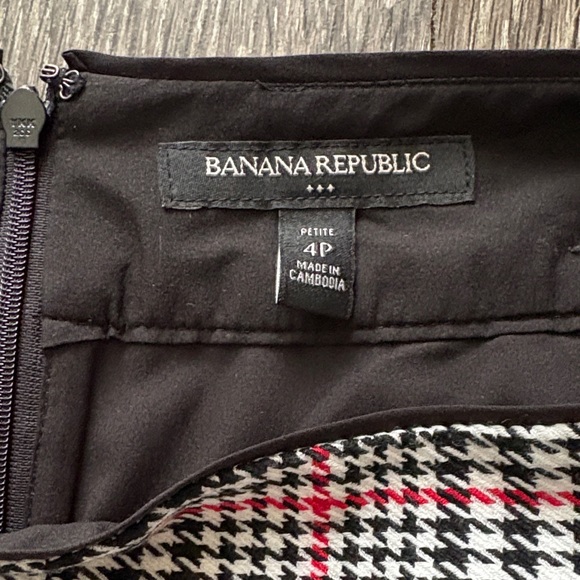 Plaid Mini Skirt - Picture 3 of 6